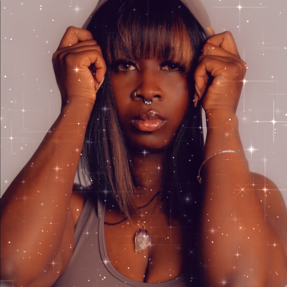Meet your Posher, Letisha